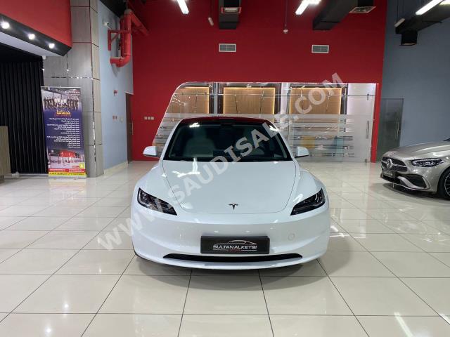 2024 تيسلا 3موديل لونج رينج