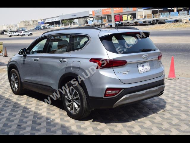 2019 هيونداي سانتا في