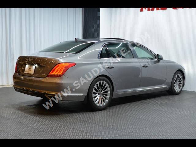 2018 جينيسيس جي 90