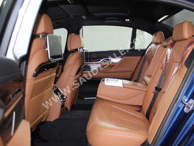 2022 بي ام دبليو الفئة السابعة 730 إل أي