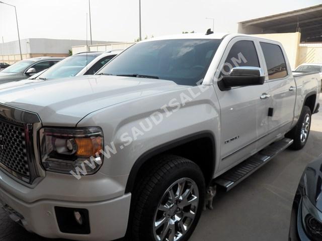 2014 GMC Sierra Denali