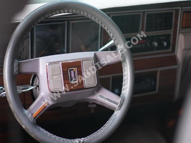 1988 Lincoln Town Car