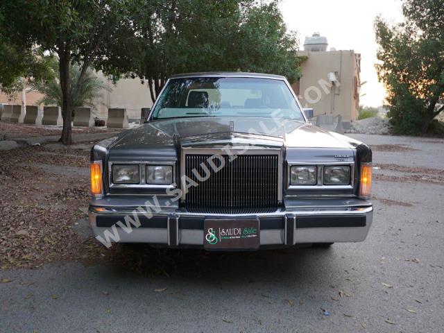 1988 Lincoln Town Car