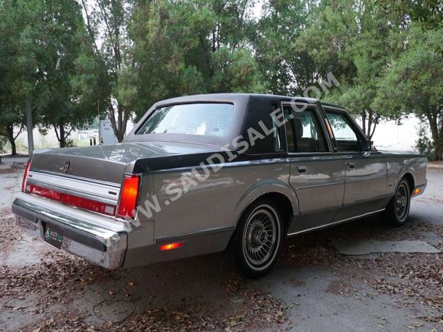 1988 Lincoln Town Car