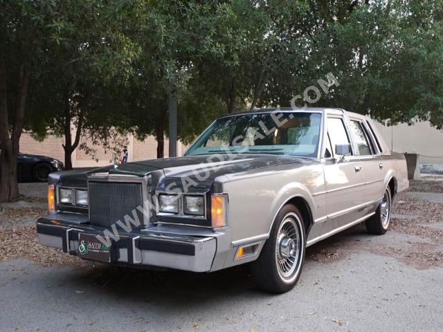 1988 Lincoln Town Car