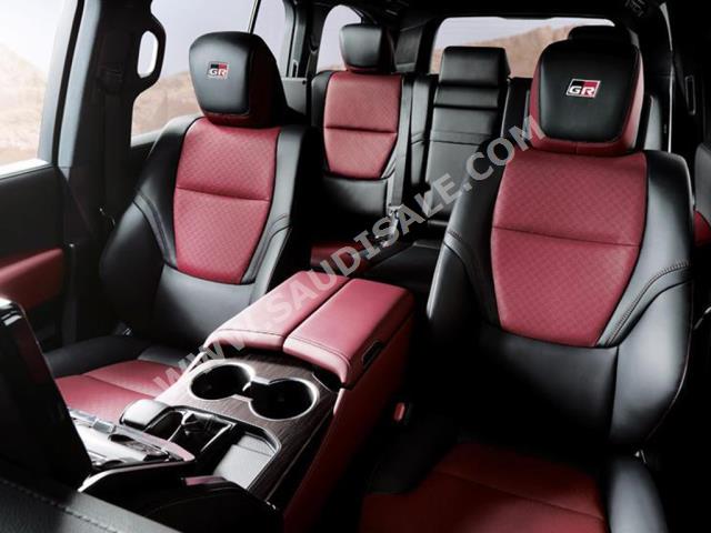 2023 تويوتا لاند كروزر جي ار سبورت