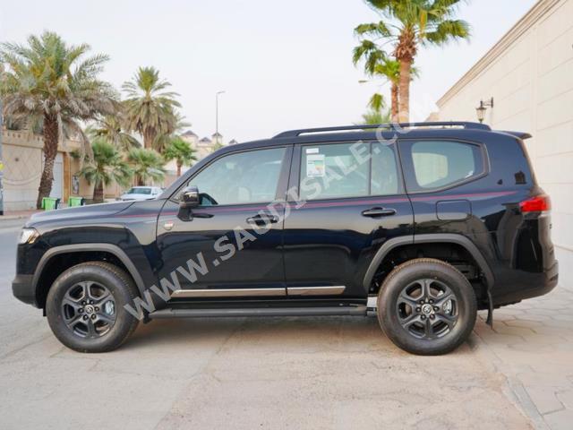 2023 تويوتا لاند كروزر جي ار سبورت