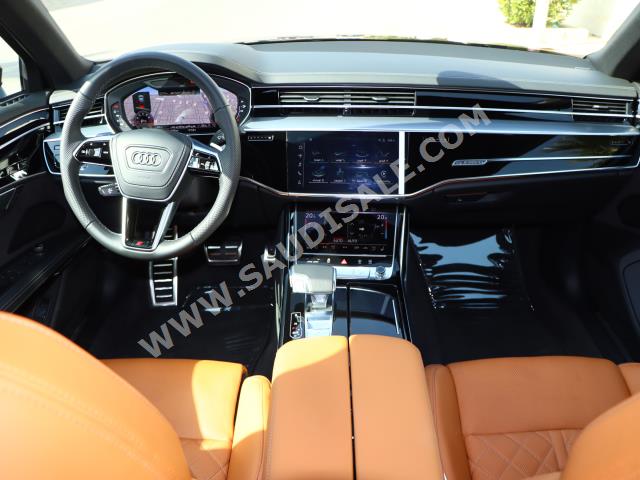 2022 اودي اي 8 ال