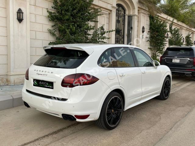 2014 بورش كايين جي تي اس