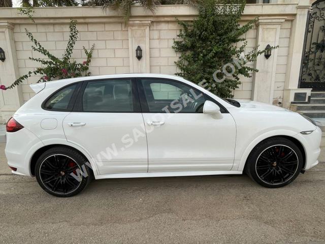 2014 بورش كايين جي تي اس