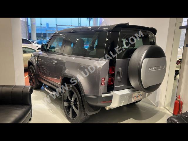 2023 لاند روفر ديفيندر