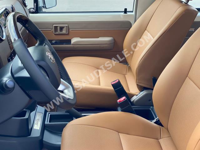 2022 تويوتا لاند كروزر ربع