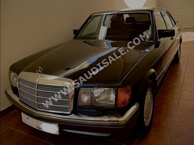 1990 Mercedes-Benz SEL 560