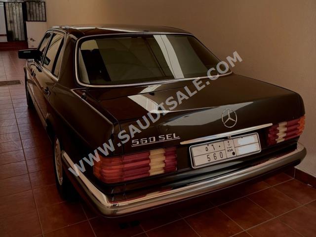 1990 Mercedes-Benz SEL 560