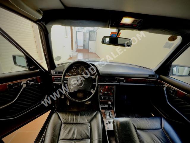 1990 Mercedes-Benz SEL 560
