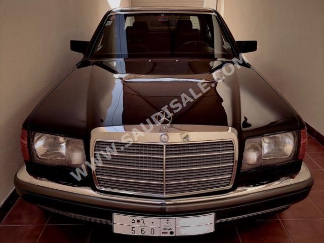 1990 Mercedes-Benz SEL 560