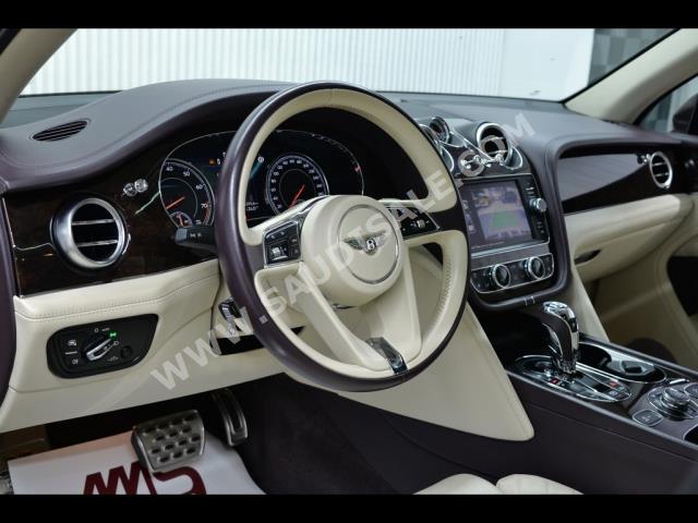 2019 بنتلي بنتايجا