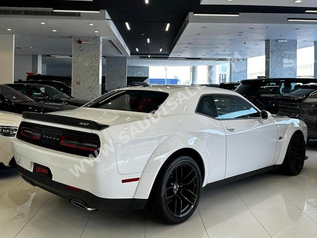 2022 دودج تشالنجر سكات باك وايدبودي