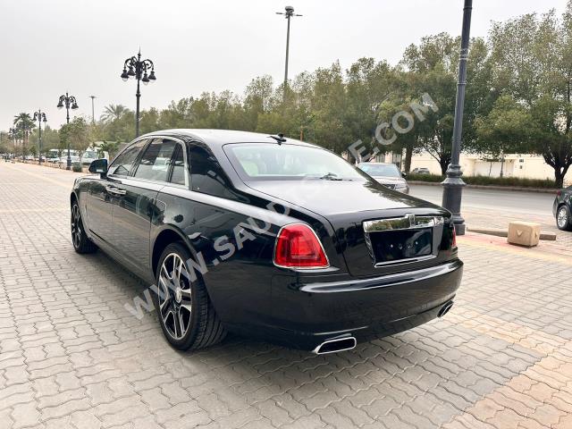 2015 رولز رويس قوست