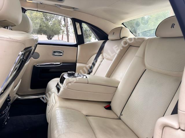 2015 رولز رويس قوست