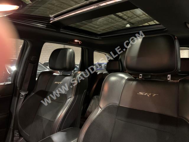 2014 جييب جراند شيروكي اس ار تي