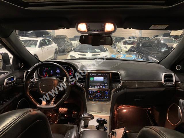 2014 جييب جراند شيروكي اس ار تي