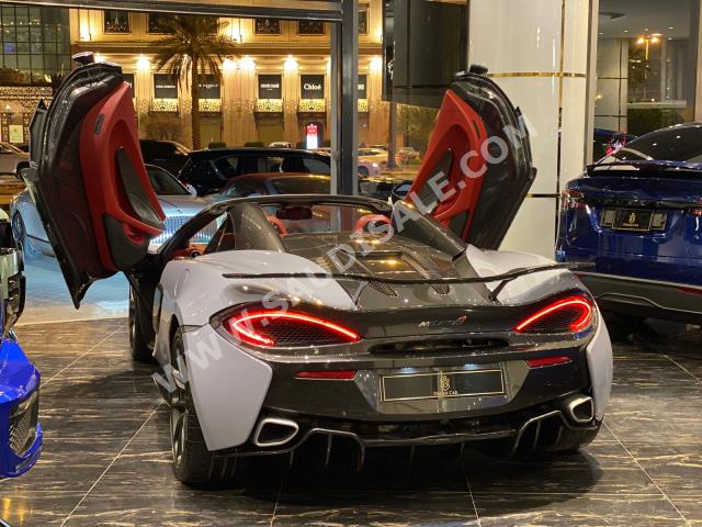 2018 مكلارين 570 اس سبايدر