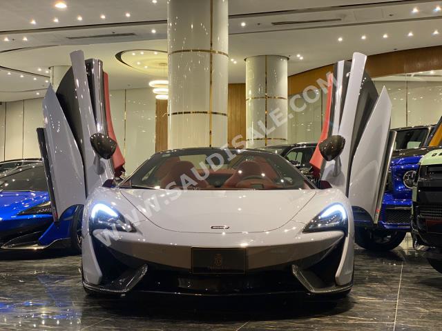 2018 مكلارين 570 اس سبايدر