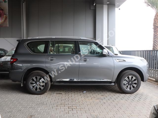 2022 نيسان باترول تيتانيوم