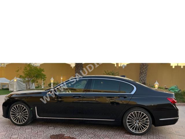 2021 بي ام دبليو الفئة السابعة 730 إل أي