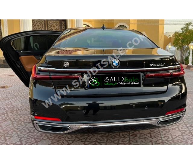 2021 بي ام دبليو الفئة السابعة 730 إل أي