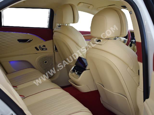 2022 بنتلي كونتيننتل فلاينج سبير دابليو 12