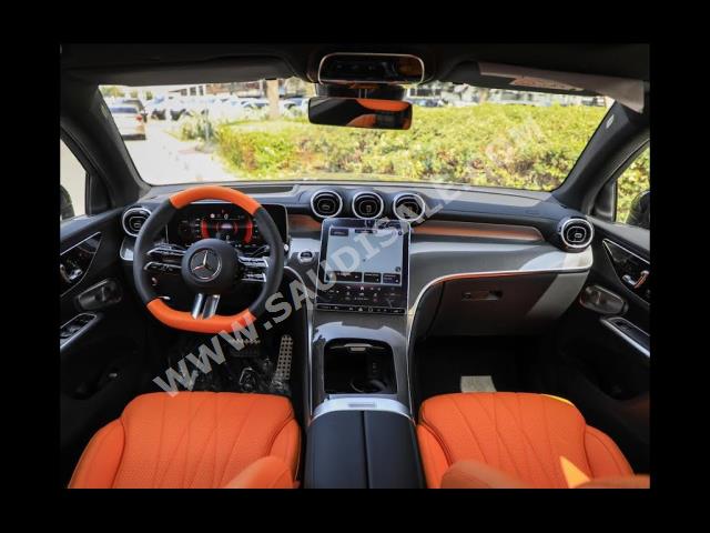 2024 مرسيدس - بنز جي إل سي 200