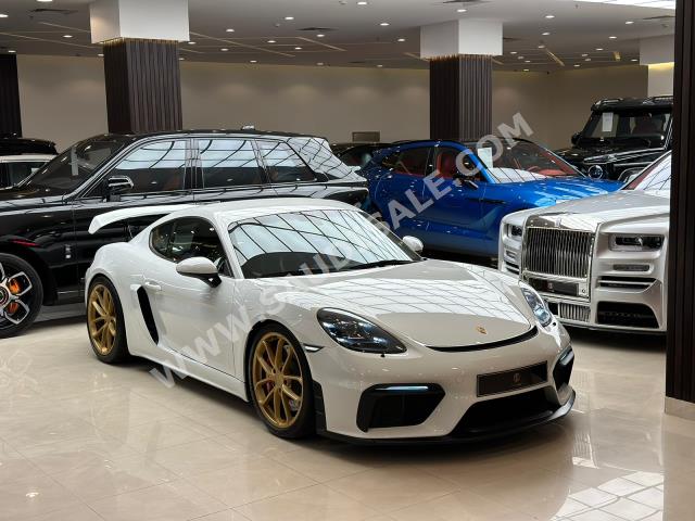 2020 Porsche Cayman GT4