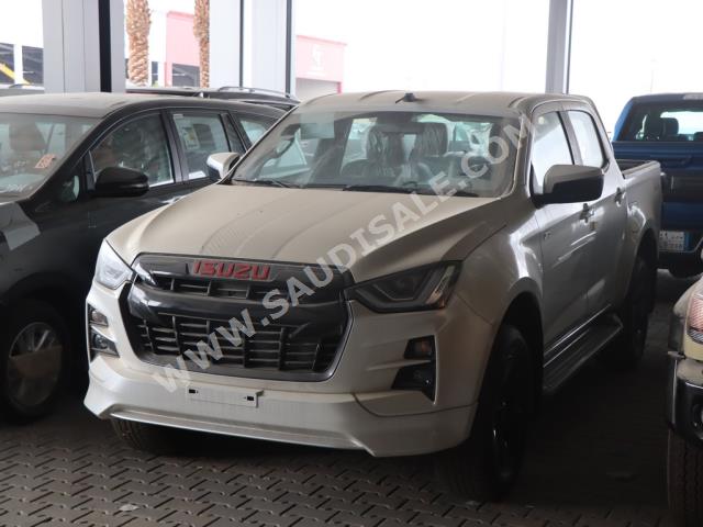 2022 ايسوزو بيكب غمارتين