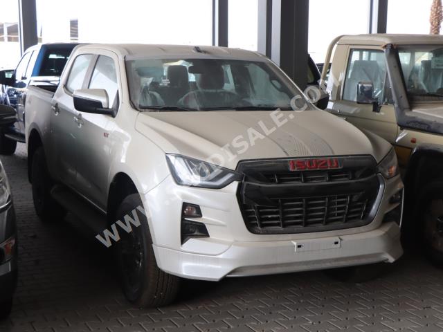 2022 ايسوزو بيكب غمارتين