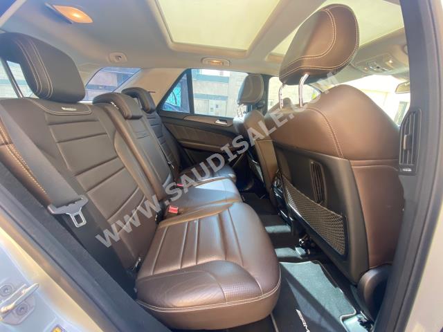 2016 مرسيدس - بنز جي إل إي 63إس أي إم جي