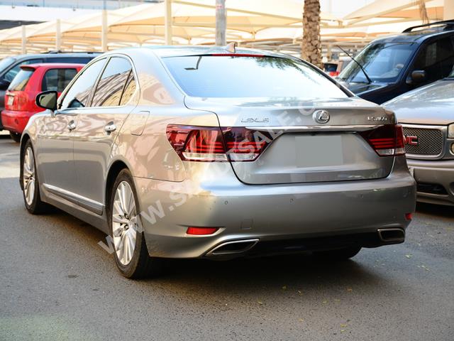 2015 Lexus LS 460