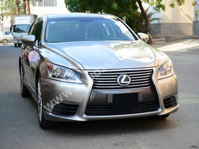 2015 Lexus LS 460