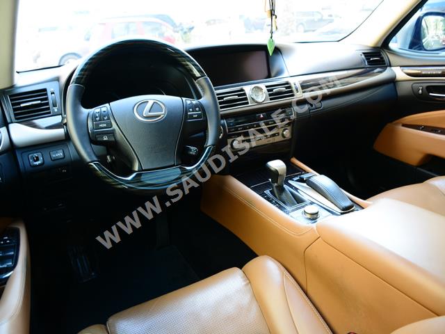 2015 Lexus LS 460