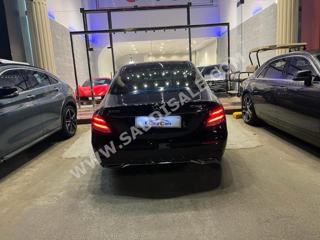 2017 مرسيدس - بنز إي 220