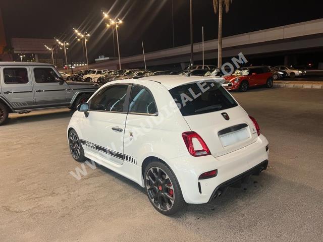 2022 فيات ابارث 595 كومبيتزيون