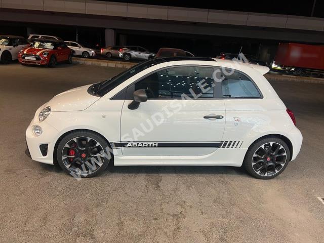 2022 فيات ابارث 595 كومبيتزيون