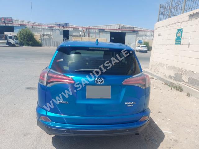 2016 تويوتا راف 4