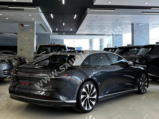 2023 لوسيد جراند تورينج