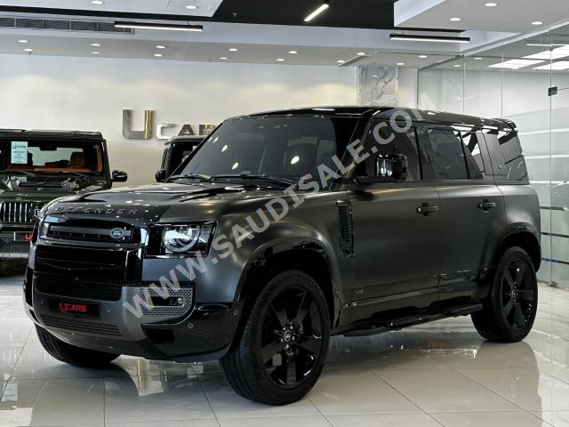 2023 لاند روفر ديفيندر إصدار كارباثيان