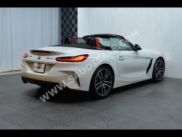 2021 بي ام دبليو الفئة زد 4