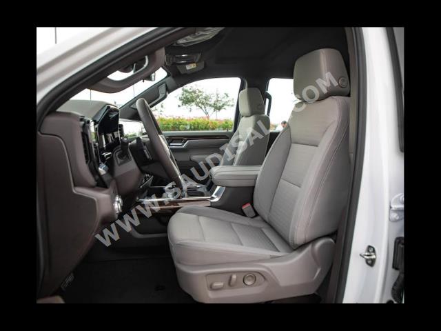 2024 جي ام سي سييرا اليفيشن