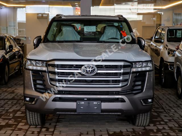 2024 تويوتا لاند كروزر جي اكس ار4