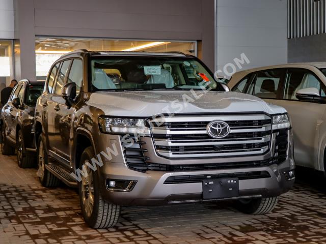 2024 تويوتا لاند كروزر جي اكس ار4